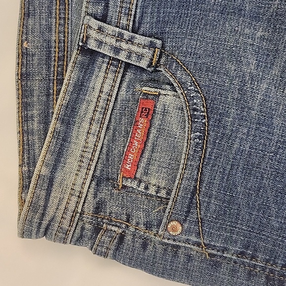 Richcow jeans, cuffed leg shorts. Detailed back pockets. Size 9 - Picture 3 of 11